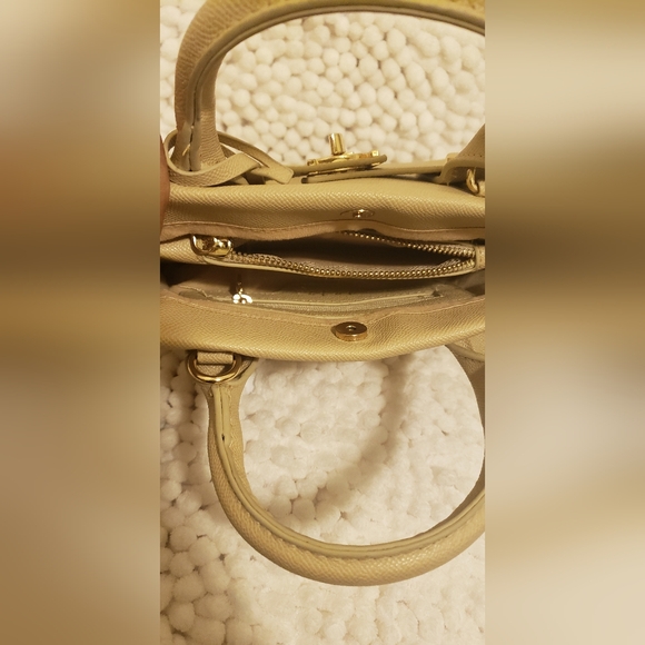 Bebe Evie Small Beige Satchel - Picture 4 of 10